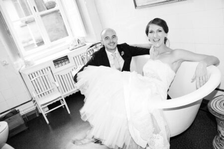 brautpaar in der badewanne